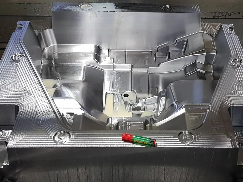 Équipes d'une entreprise de Fabrication de moules et outillages à Lyon, Villefranche-sur-Saône