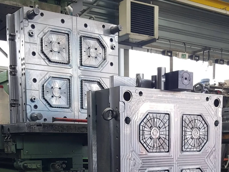 Salariés et locaux de SOCIETE KUREDJIAN : Fabrication de moules et outillages - Rhône