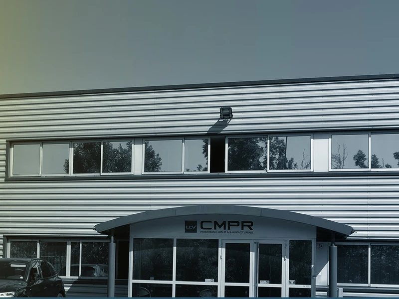 Salariés et locaux de CMPR : Fabrication de moules et outillages - Ain