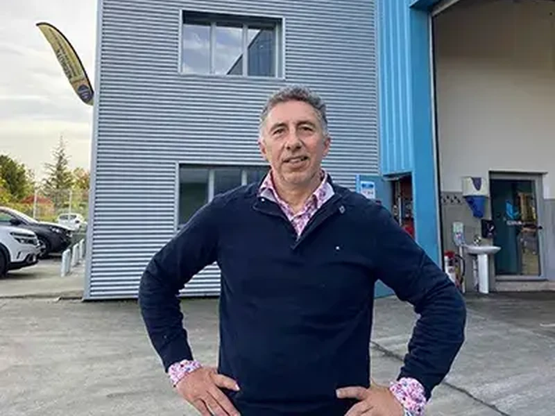 Équipes d'une entreprise de Prototypage, Métallerie, Découpe acier à Orléans, Montargis, Pithiviers