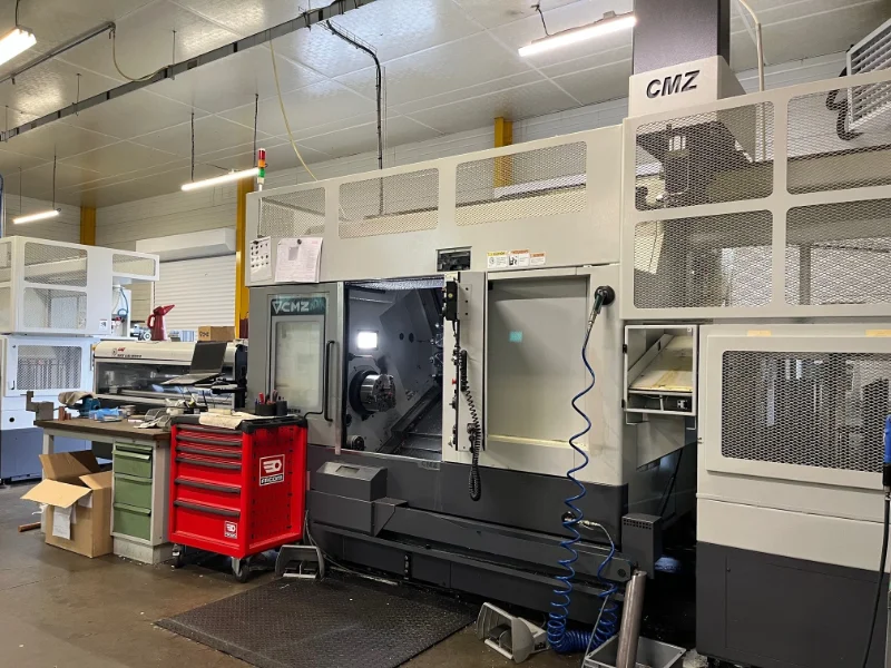 Équipes d'une entreprise de Mécanique de précision, Prototypage, Usinage, Mécanique générale, Tournage, Fraisage, Atelier d'usinage à Tulle, Brive-la-Gaillarde, Ussel