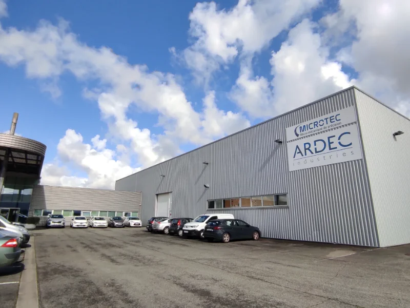 Équipes d'une entreprise de Mécanique de précision, Prototypage, Usinage, Décolletage, Atelier d'usinage, Rectification à Pau, Bayonne, Oloron-Sainte-Marie