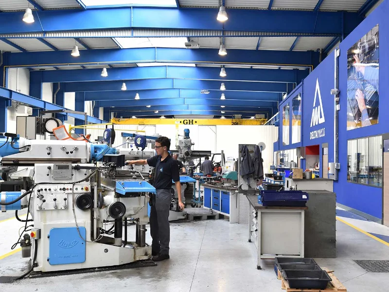 Équipes d'une entreprise de Usinage, Chaudronnerie, Prototypage, Mécanique de précision, Atelier d'usinage à Nantes, Châteaubriant, Saint-Nazaire