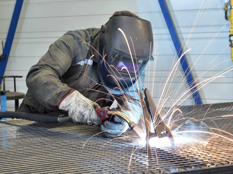 Salariés et locaux de DELTA MECA : Usinage, Chaudronnerie, Prototypage, Mécanique de précision, Atelier d'usinage - Loire-Atlantique