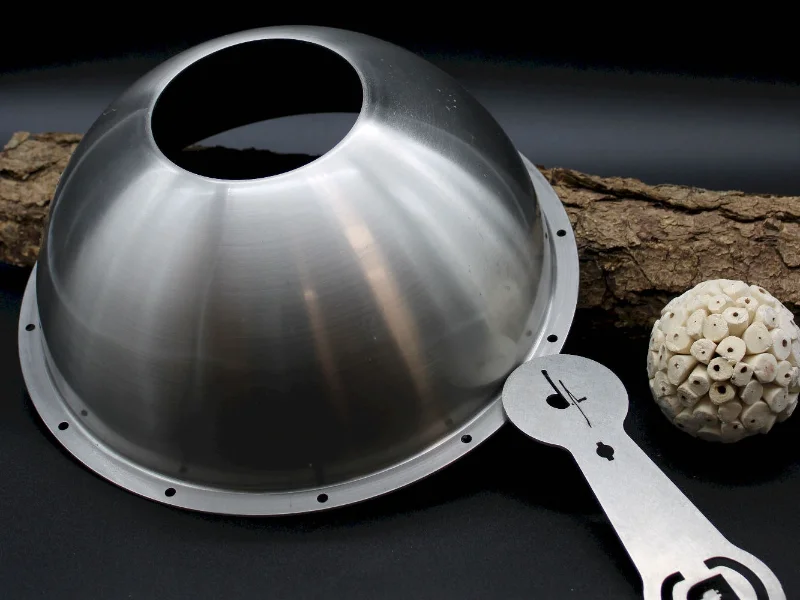 Salariés et locaux de SARE : Découpe laser - Rhône