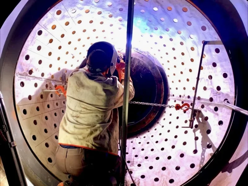 Équipes d'une entreprise de Chaudronnerie, Tuyauterie à Châlons-en-Champagne, Reims, Épernay, Vitry-le-François