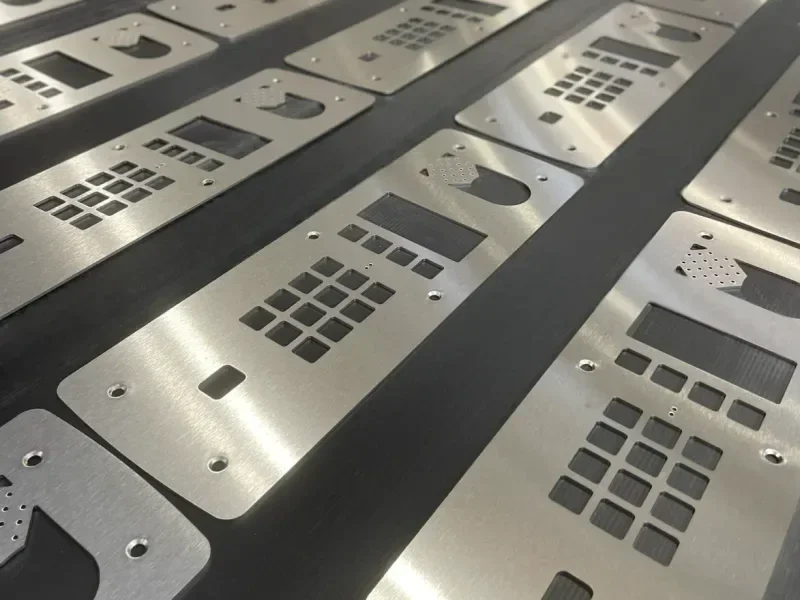 Équipes d'une entreprise de Tôlerie, Découpe laser, Chaudronnerie à Angers, Segré, Cholet, Saumur