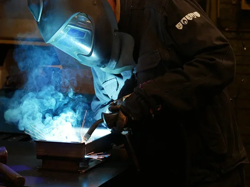 Équipes d'une entreprise de Tôlerie, Découpe laser, Chaudronnerie à Angers, Segré, Cholet, Saumur