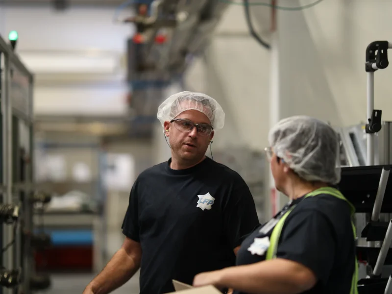 Groupe LFP - Transformateur intégré en injection et extrusion‑gonflage avec bureau d'études et machines spéciales