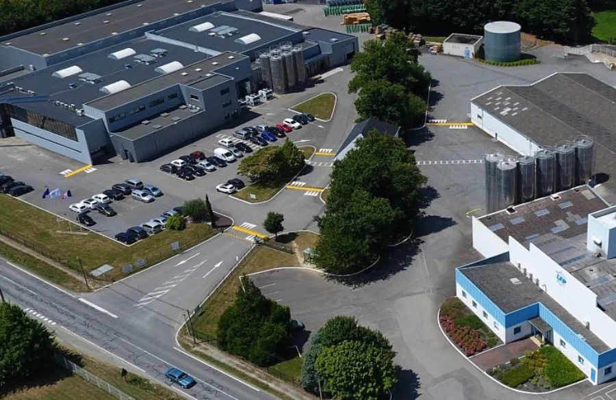 La française des plastiques (LFP) entreprise de Injection plastique, Extrusion plastique, Fabrication de machines spéciales Ille-et-Vilaine