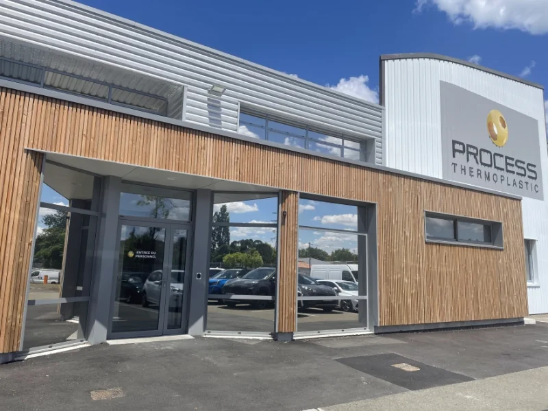 Équipes d'une entreprise de Injection plastique à La Roche-sur-Yon, Les-Sables-d'Olonne, Fontenay-le-Comte