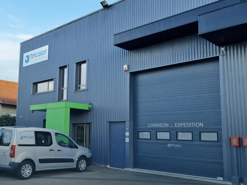 Équipes d'une entreprise de Fabrication de machines, Fabrication de machines spéciales à Lyon, Villefranche-sur-Saône