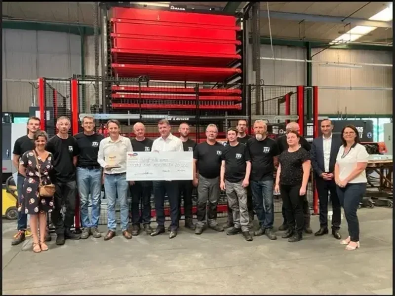 Équipes d'une entreprise de Découpe, Tôlerie, Soudure, Découpe métal, Mécano-soudure, Découpe laser, Pliage de tôle à Amiens, Abbeville, Montdidier, Péronne