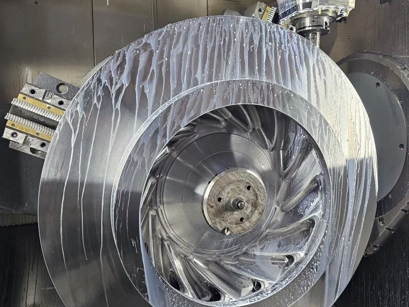 Équipes d'une entreprise de Fraisage, Tournage, Impression 3D, Mécanique de précision, Usinage, Atelier d'usinage, Fabrication additive à Lille, Avesnes-sur-Helpe, Cambrai, Dunkerque, Douai, Valenciennes
