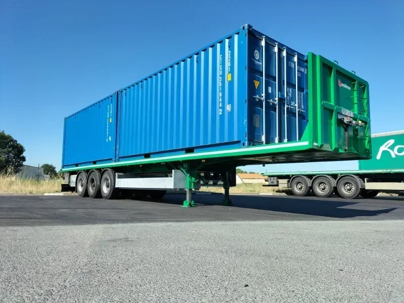 Salariés et locaux de Transports Roy :  - Jura