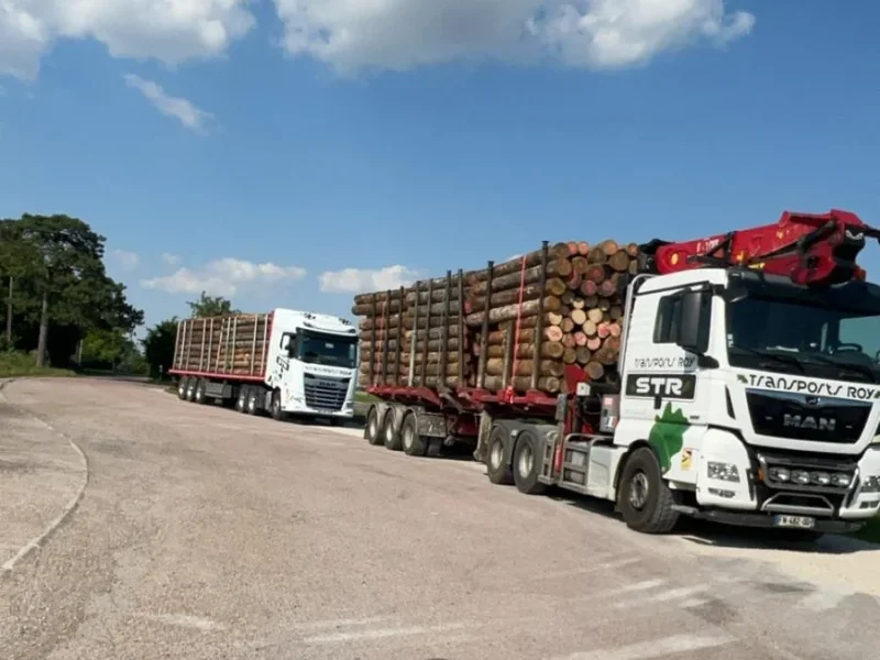 Salariés et locaux de Transports Roy :  - Jura