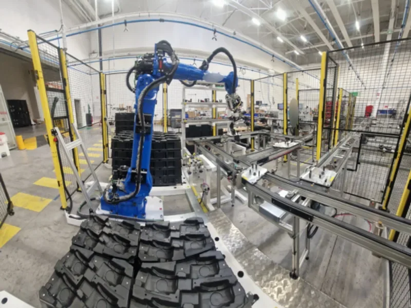 Équipes d'une entreprise de Fabrication de machines spéciales, Automatisation industrielle, Fabrication de machines à Lille, Avesnes-sur-Helpe, Cambrai, Dunkerque, Douai, Valenciennes