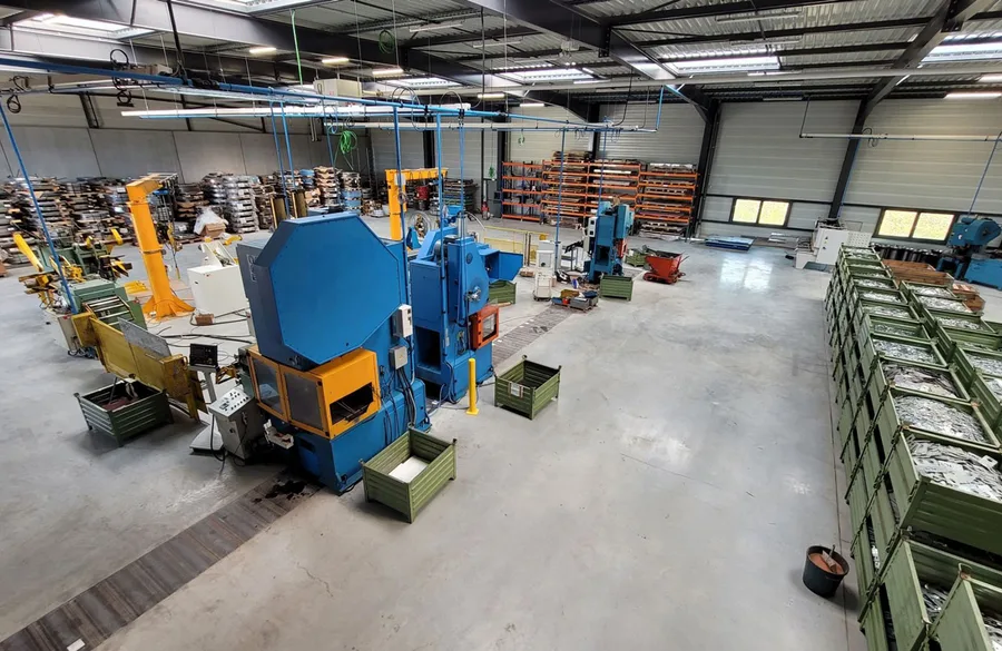 Kuchly entreprise de Emboutissage, Découpe, Pliage de tôle, Découpe métal, Découpe acier, Découpe aluminium Moselle