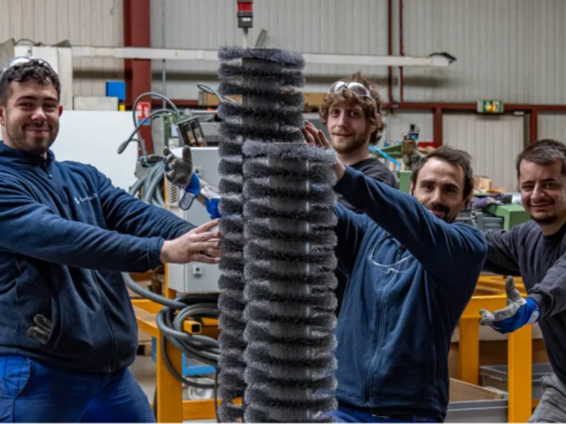 Équipes d'une entreprise de Fabrication d'outils, Maintenance industrielle à Mâcon, Autun, Chalon-sur-Saône, Charolles, Louhans
