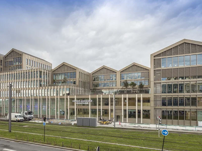 Salariés et locaux de ISOSTA :  - Yonne