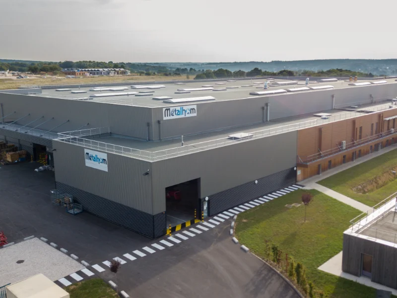 Équipes d'une entreprise de Tôlerie, Découpe laser, Découpe à Besançon, Montbéliard, Pontarlier