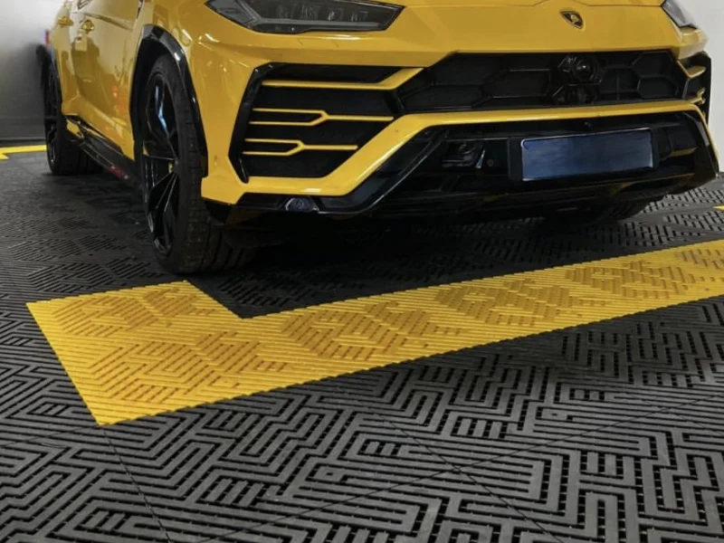 Terrafloor - Fabricant français de dalles de sol clipsables en polypropylène pour intérieurs et extérieurs