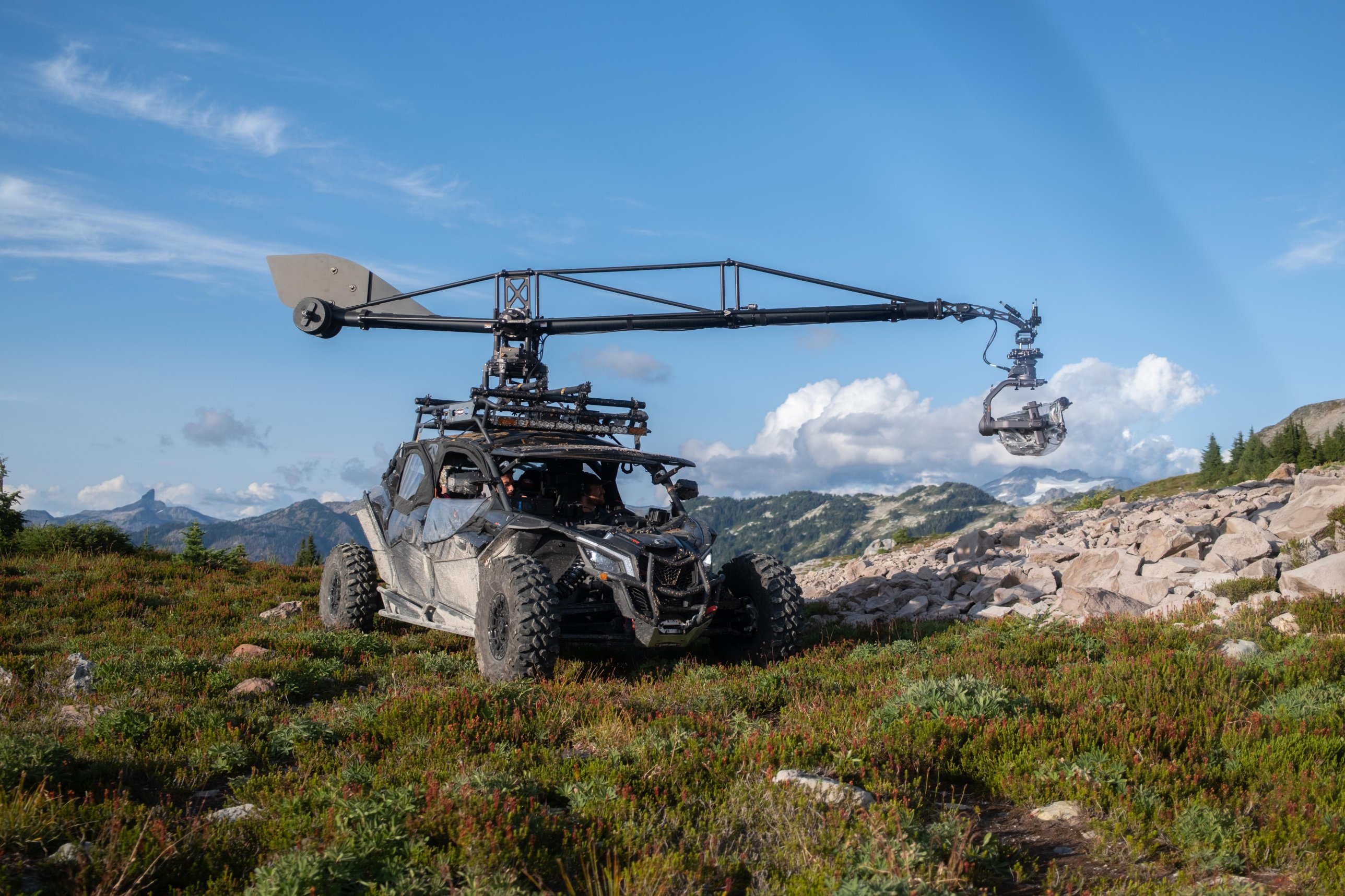 Motocrane Radical arm car off-road