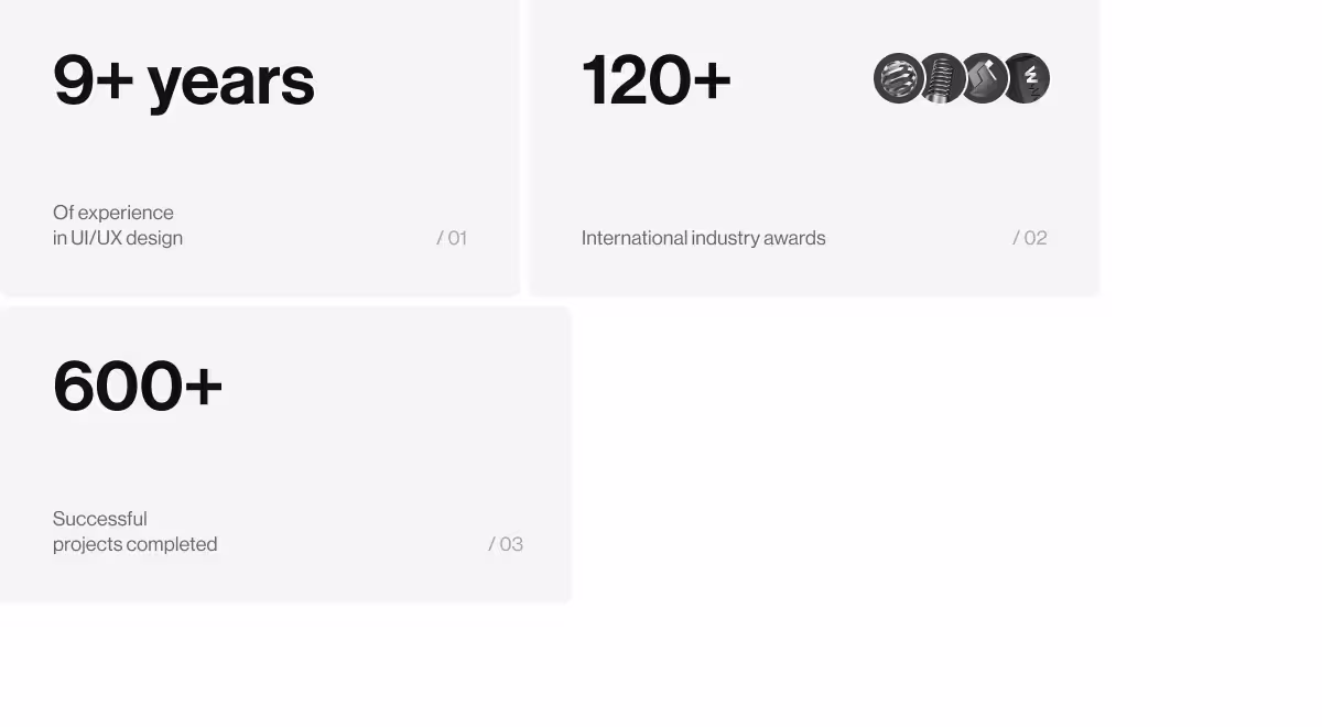 Stats section showing 9+ years of experience in UI/UX design, 120+ international industry awards with icons, and 600+ successful projects completed