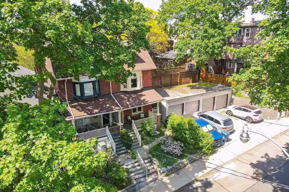 32 Hillsview Avenue High Park North semi-detached exterior with front garden