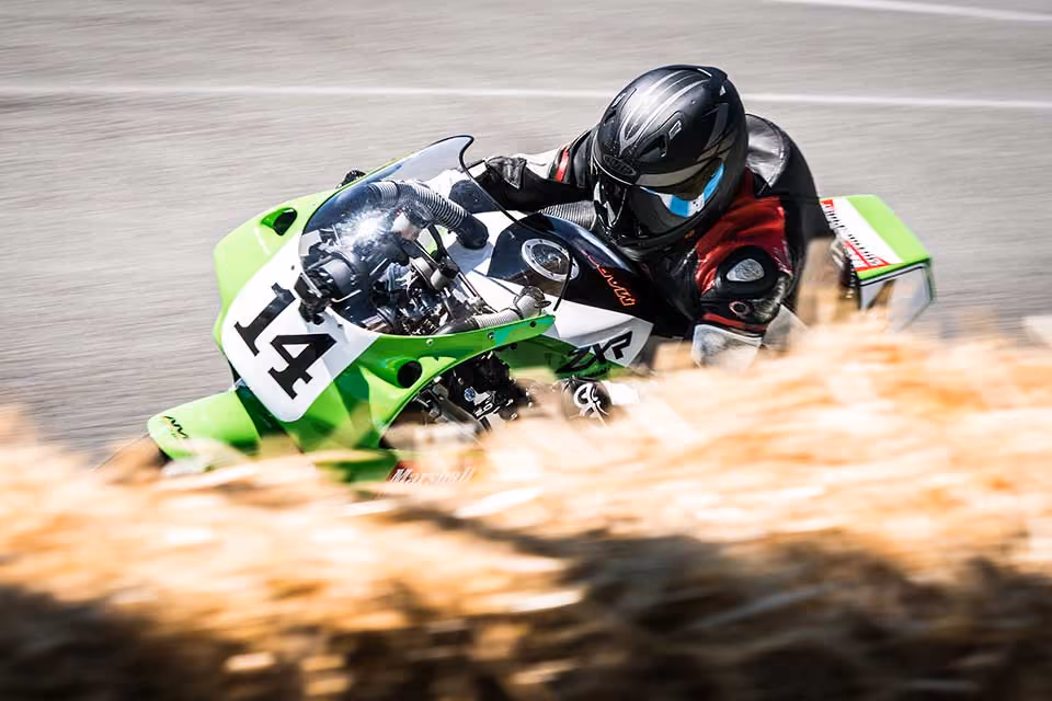 Marshall Motorcycles Kawasaki ZX7R H1