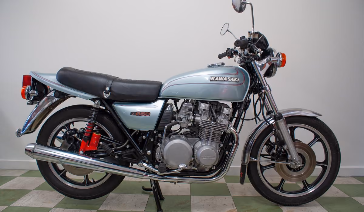 Steve Roberts restored Suzuki