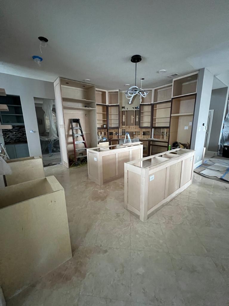 Where Do I Sign a Kitchen Cabinet Contract in Jersey Village?