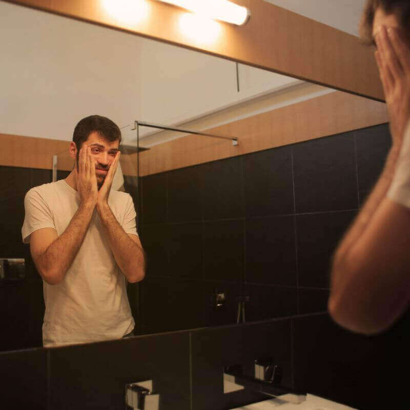 Quarterlife-Crisis Krise Junge Menschen Midlife