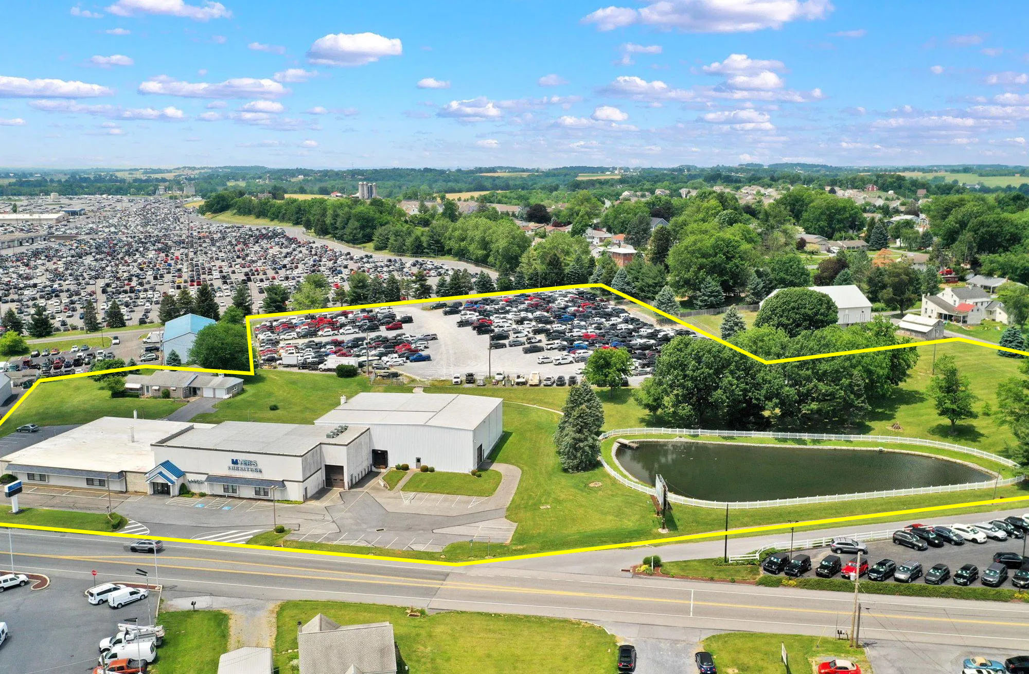 Multi tenant commercial building located in Manheim, PA. United States.