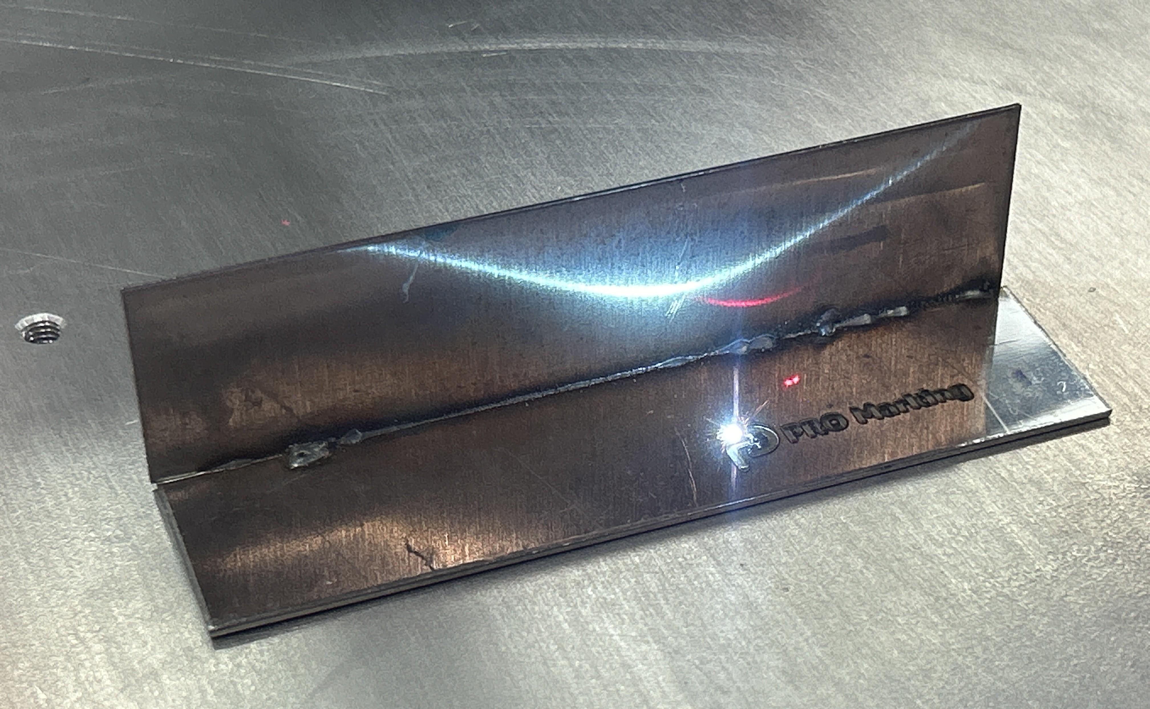 Gravação a laser em metal.