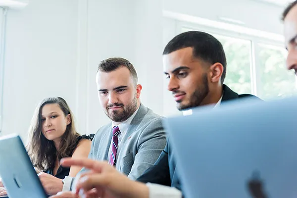 cours de management à l'école d'hospitalité de Savignac