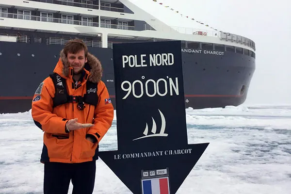 student internship on the commandant charcot at the north pole
