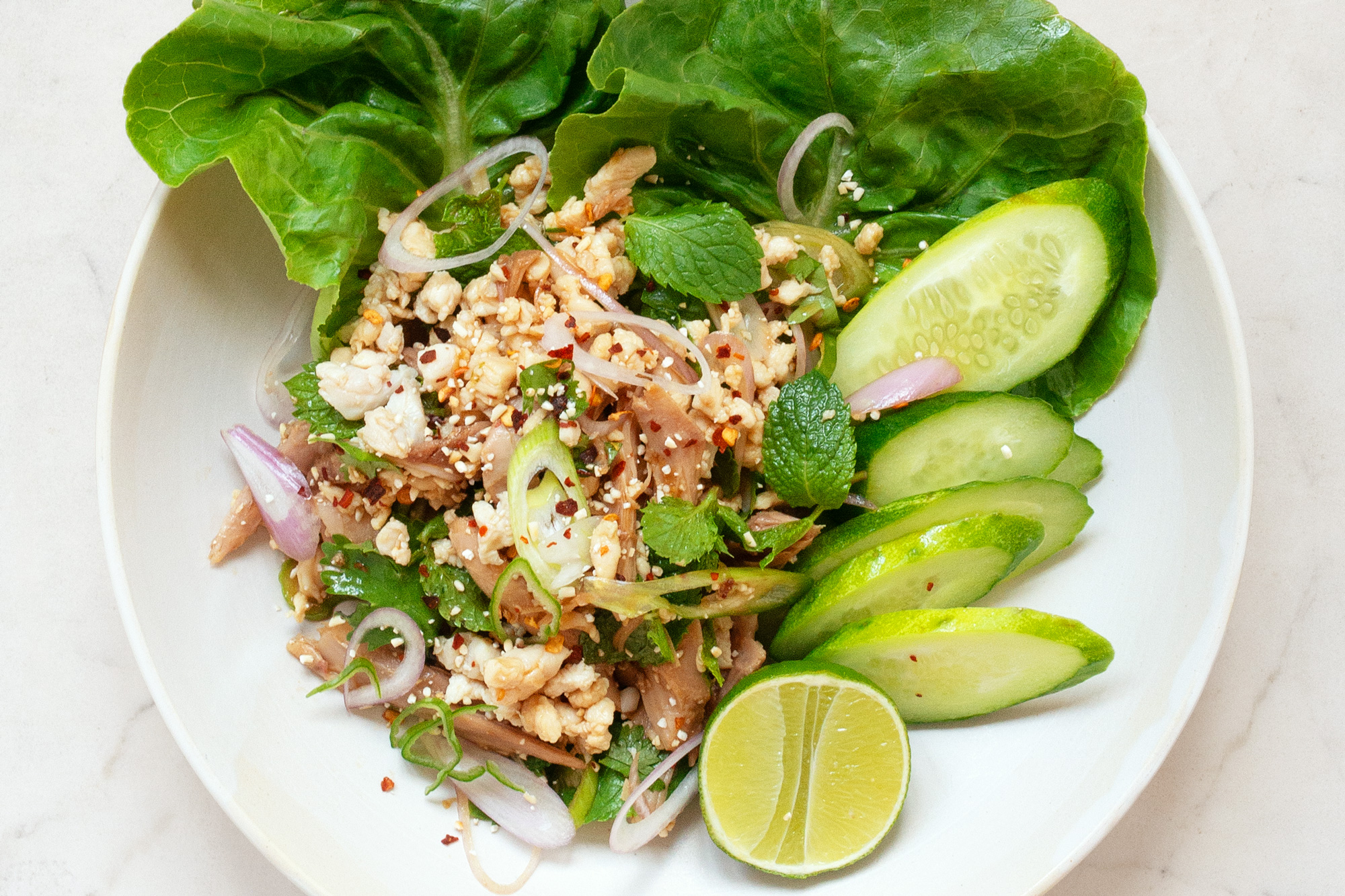 Laab Gai – Thailändischer Hackfleischsalat mit Huhn
