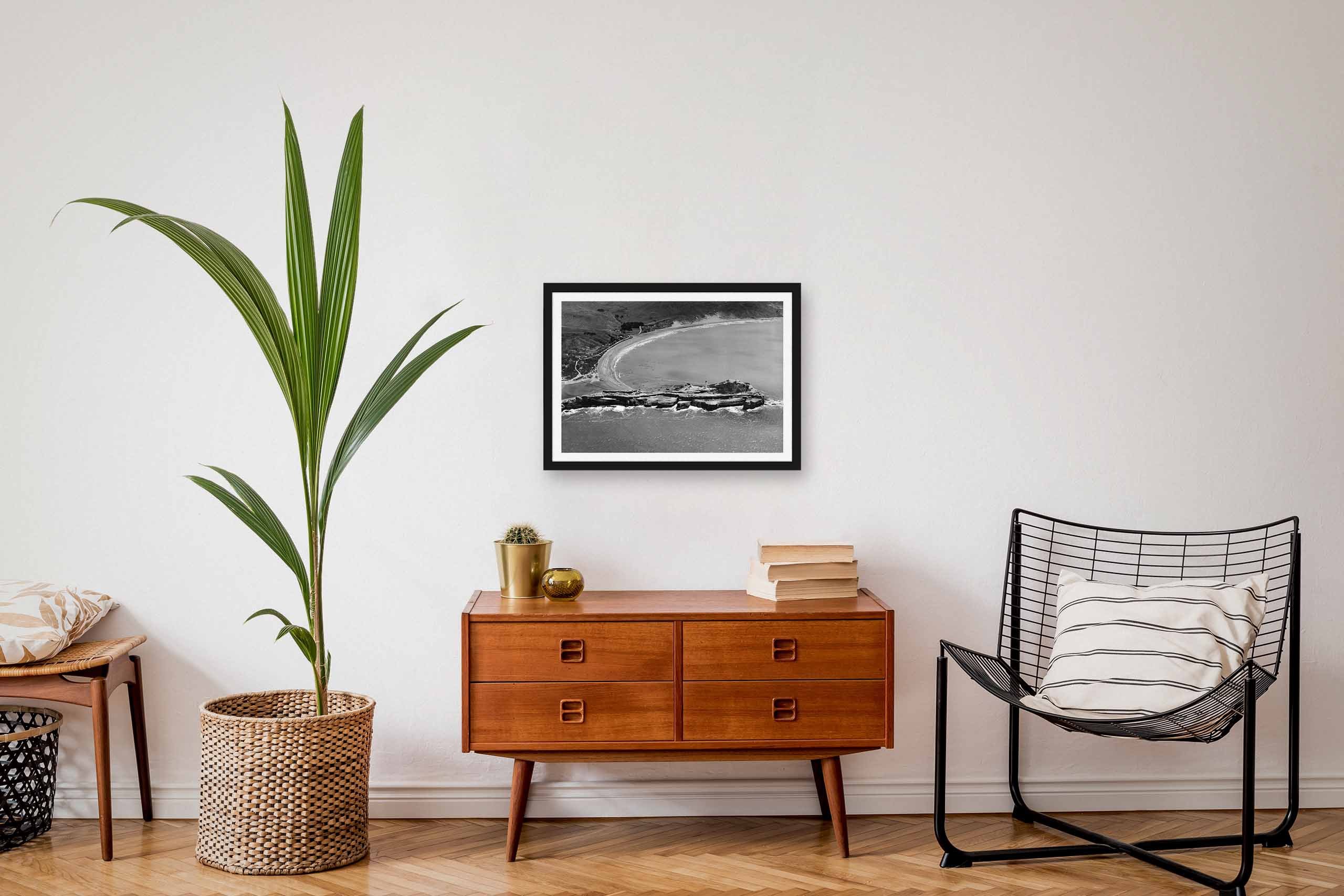 castlepoint-lighthouse-1949-interior-black-framed-vintage-poster-print