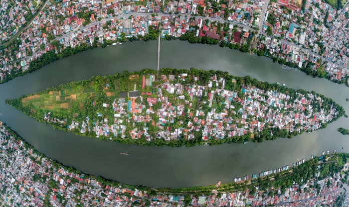 Image of Hen Islet – Hue, located 4.5 km from Ancient Hue.”