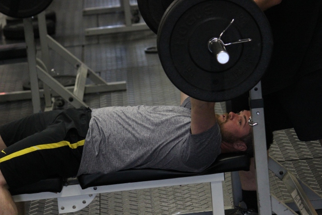 Peter re-racks his bar