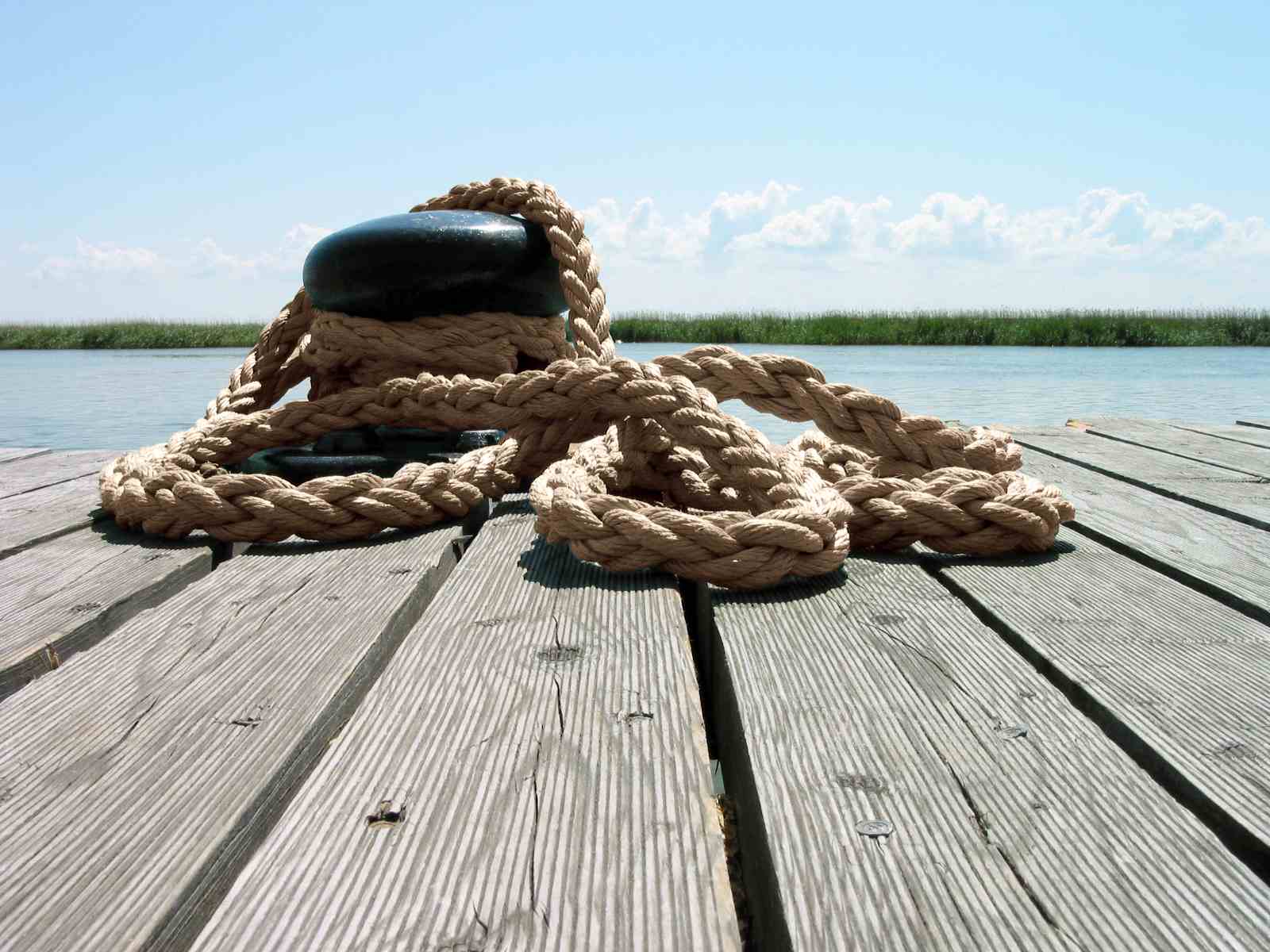 Ein Bild von einem Schiffs-Steg