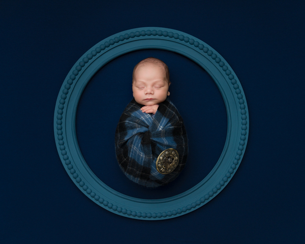© Jitka Wenham / Silver Award / Portrait Division / Newborn + Baby /