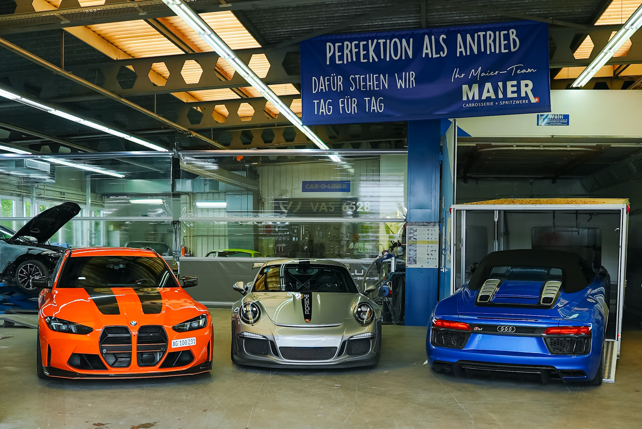 Sportwagen in der Werkstatt der Maier Carrosserie