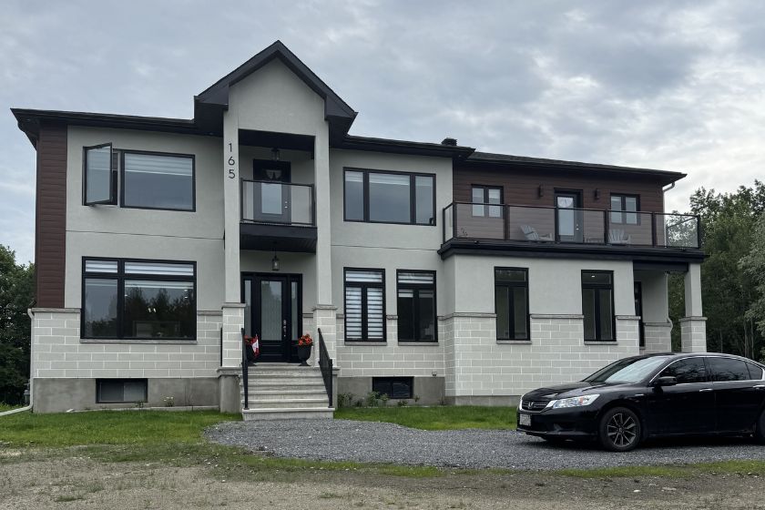 Luxury custom-built home in Ottawa by Ottawa General Contractors