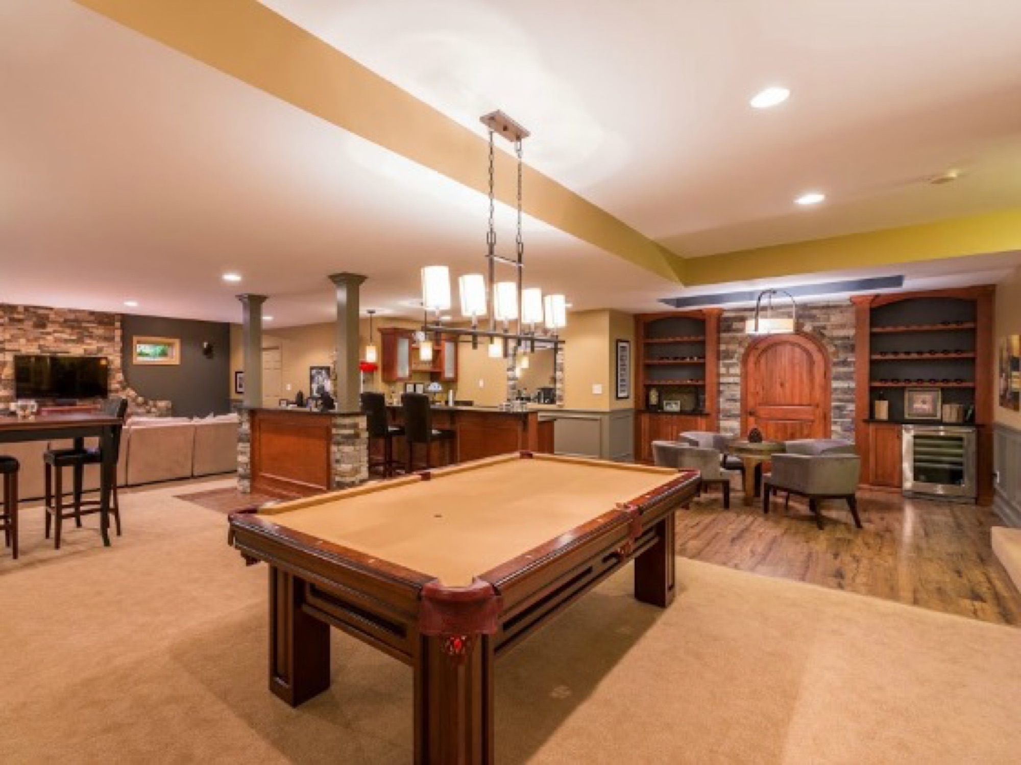 Bar and Games Room, finished photo 3