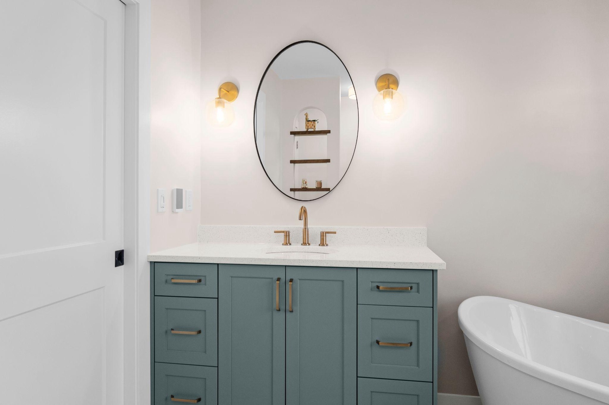 The Hex and Arch Suite, finished photo 8