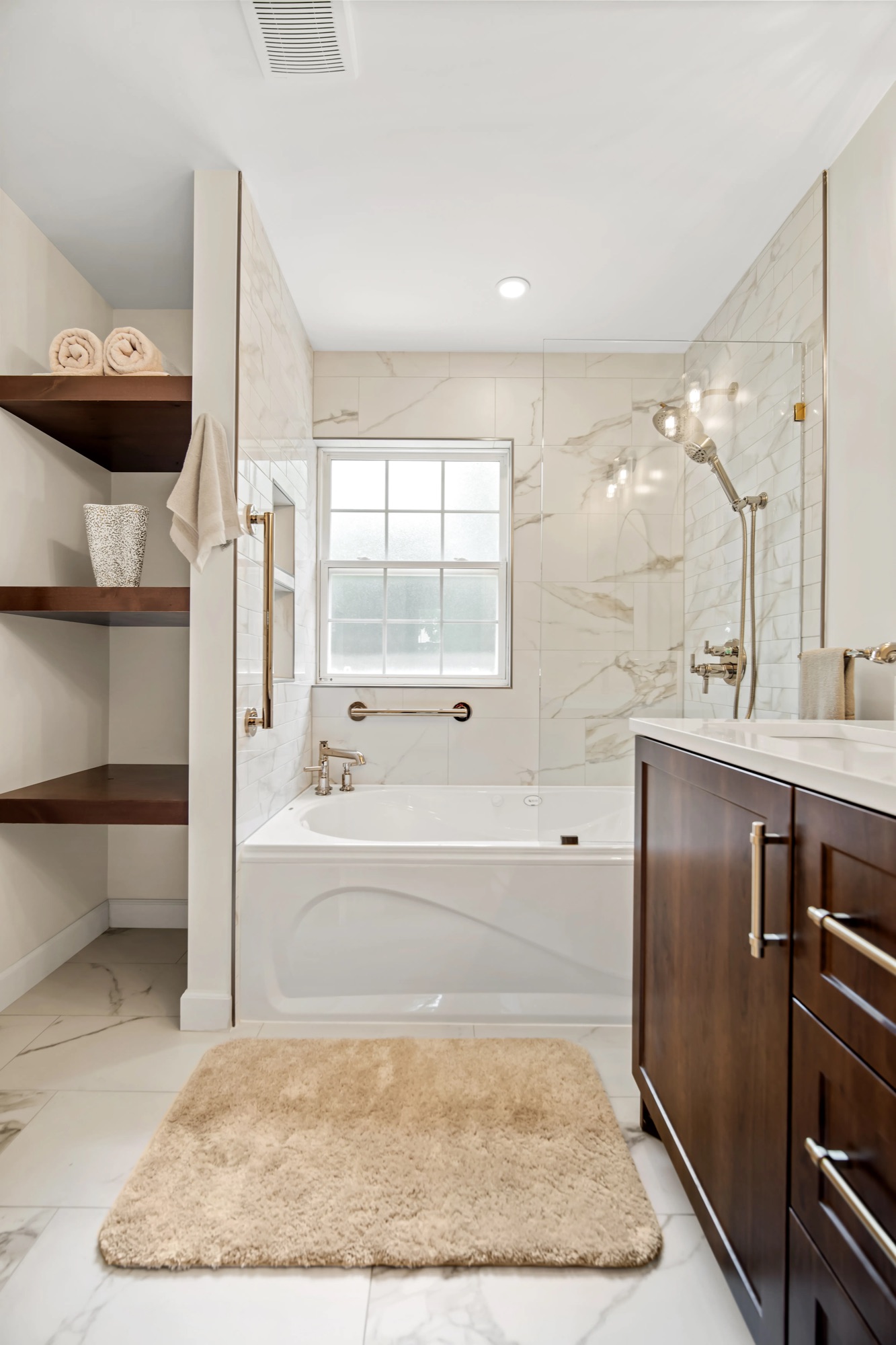 Modern Luxury Ensuite, finished photo 6