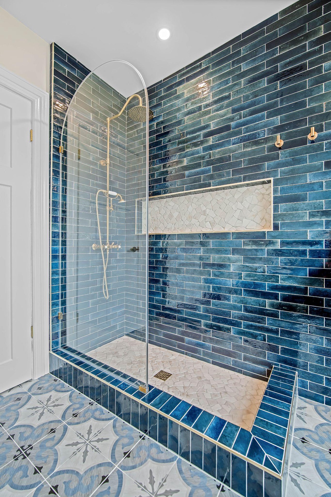 Navy Attic Ensuite, finished photo 3