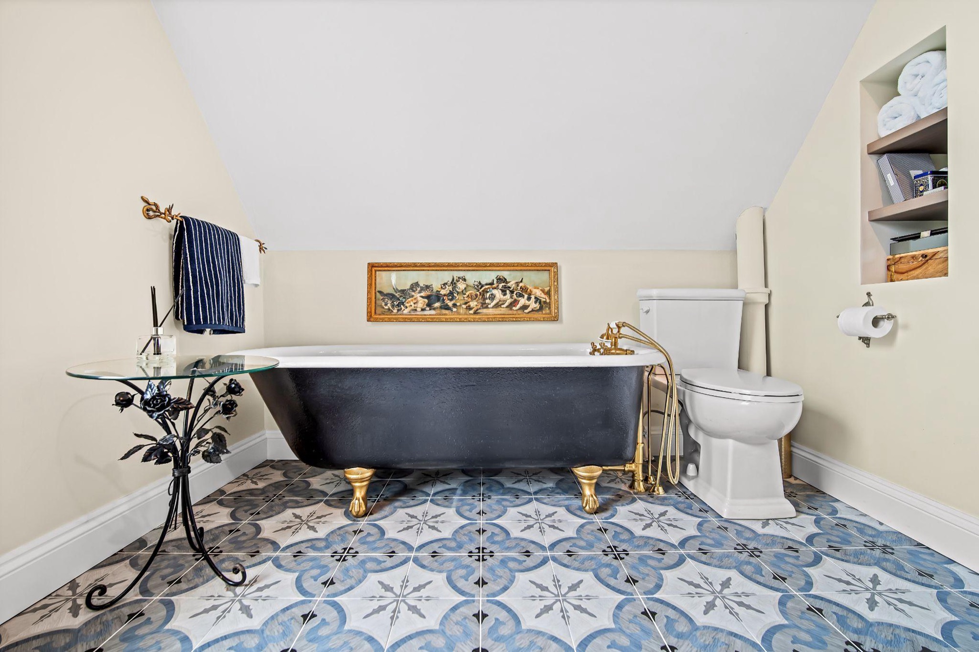 Navy Attic Ensuite, finished photo 5